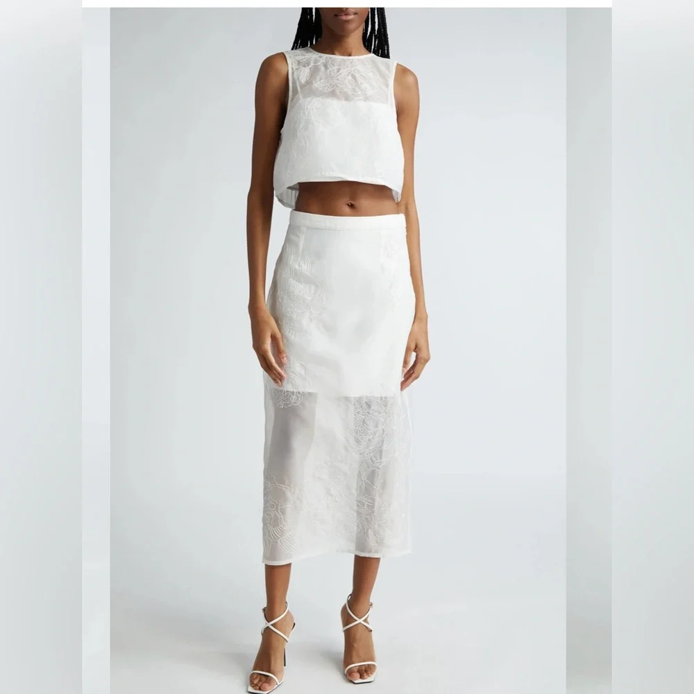 Cinq à Sept Etta Floral
Embroidered Maxi Skirt in Ivory size 4 women - Picture 2 of 11